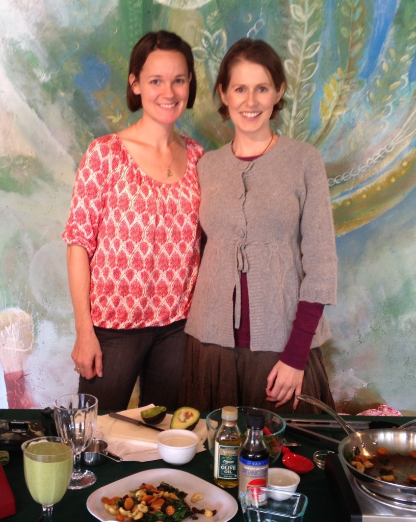 (L) Kendall Scott, Annette Ramke (R)