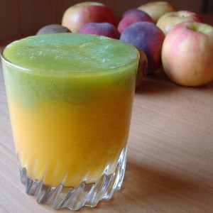 Mango Kiwi Juice. Image courtesy of Alexandre Duret-Lutz / Flickr.com